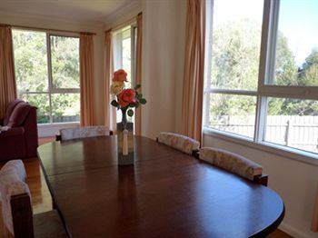 Australian Home Away @ Doncaster Grange Park - WA Accommodation 10