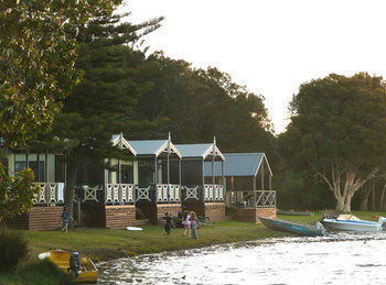 Two Shores Holiday Village - YWait Travel 5