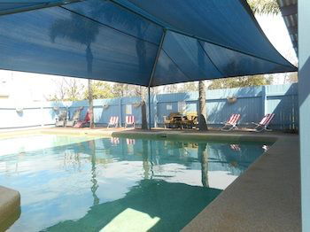 Two Shores Holiday Village - YWait Travel 24