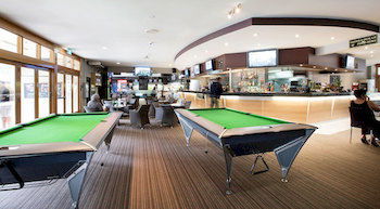 High Flyer Hotel - Accommodation Find 0