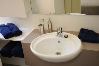 Yarra House Campus Summer Stays - Accommodation Australia 2