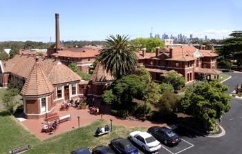 Yarra House Campus Summer Stays - Accommodation Australia 11