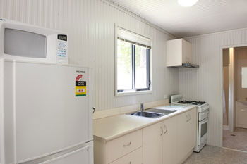 Riverglade Caravan Park - Townsville Tourism 7
