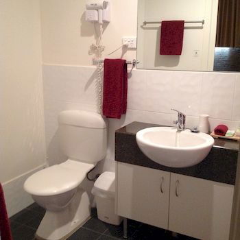 Ashton Townhouse Motel And Suites - Accommodation Australia 10