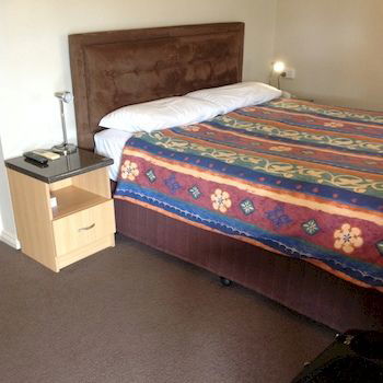 Ashton Townhouse Motel And Suites - Accommodation Australia 14
