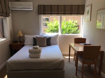 Boronia Lodge Burwood - Accommodation Find 24