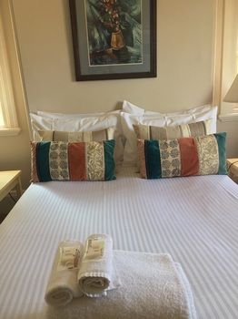 Boronia Lodge Burwood - Accommodation Find 31