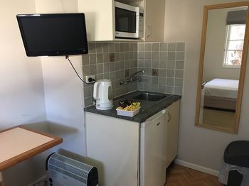 Boronia Lodge Burwood - Accommodation Find 45