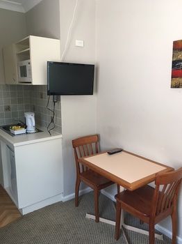 Boronia Lodge Burwood - Accommodation Find 46