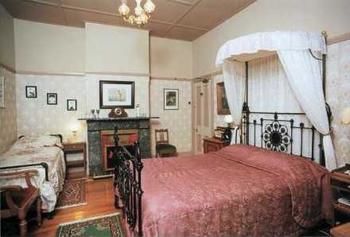 Sirens Bed & Breakfast - thumb 3