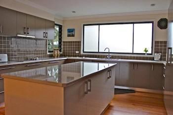 Breeze Bed And Breakfast - YWait Travel 6