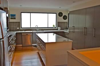 Breeze Bed And Breakfast - YWait Travel 7