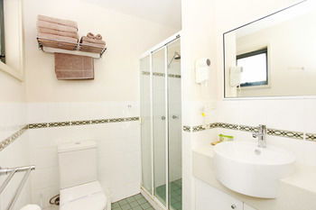 Travellers Motor Village - WA Accommodation 2