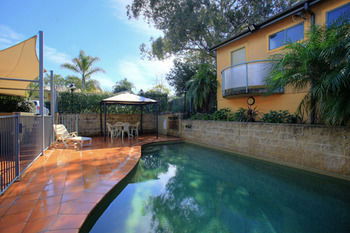 Travellers Motor Village - WA Accommodation 9