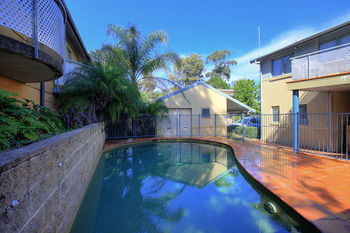Travellers Motor Village - WA Accommodation 10