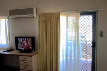 Travellers Motor Village - WA Accommodation 57