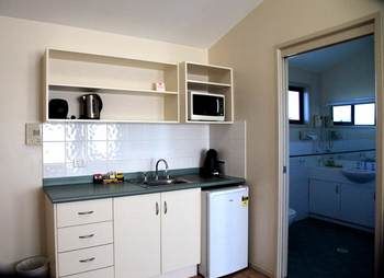 Travellers Motor Village - WA Accommodation 76