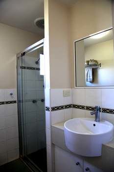 Travellers Motor Village - WA Accommodation 85