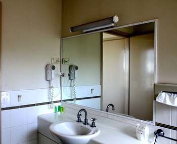 Travellers Motor Village - WA Accommodation 87