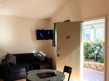 Travellers Motor Village - WA Accommodation 100