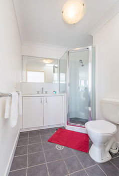 Cityview Studio Accommodation - Accommodation Australia 11