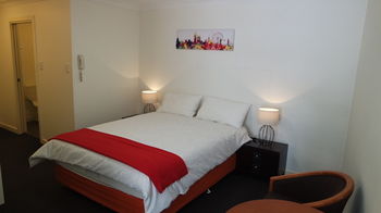 Cityview Studio Accommodation - Accommodation Australia 14