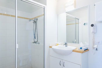 The Brighton Apartments - Townsville Tourism 9