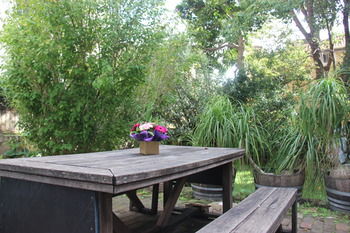 Coogee Beachside Budget Accommodation - Hostel - Townsville Tourism 1