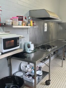 Coogee Beachside Budget Accommodation - Hostel - Townsville Tourism 18