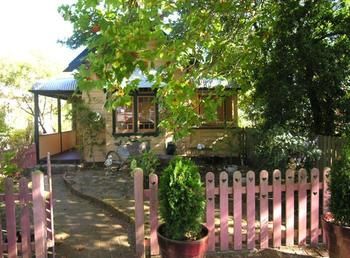 Leura Lady - YWait Travel 2
