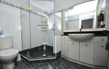 Kingsford 12 Shaw Furnished Apartment - Accommodation Find 0