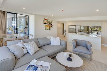 Breeze Mooloolaba - YWait Travel 6