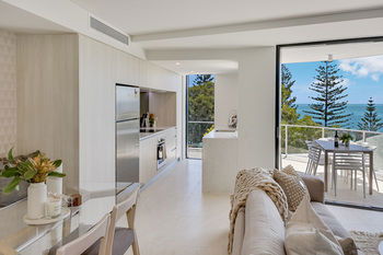 Breeze Mooloolaba - YWait Travel 12