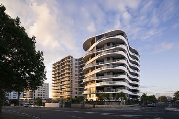 Breeze Mooloolaba - YWait Travel 20