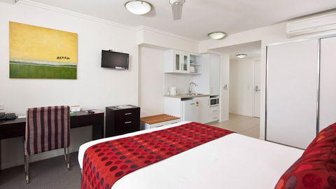 BEST WESTERN PLUS Cairns Central Apartments - Accommodation Airlie Beach 1
