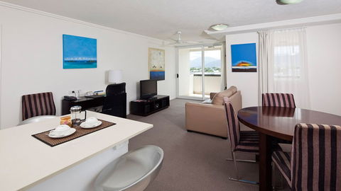 BEST WESTERN PLUS Cairns Central Apartments - Accommodation Airlie Beach 2