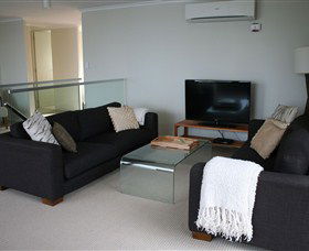 Hidden Bay Holiday Home - Accommodation Australia 1