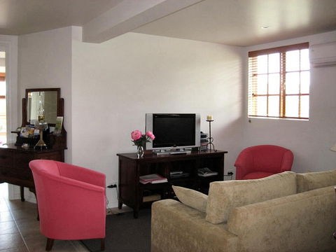 Amble In Cottage - Accommodation Broken Hill 1