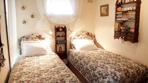 Forlonge Bed & Breakfast - Townsville Tourism 5