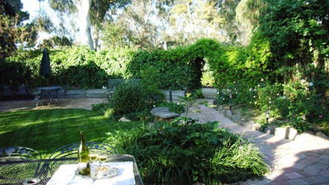 Forlonge Bed & Breakfast - Townsville Tourism 8