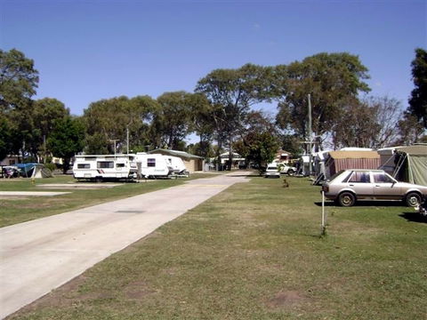 Beachmere Caravan Park - YWait Travel 0