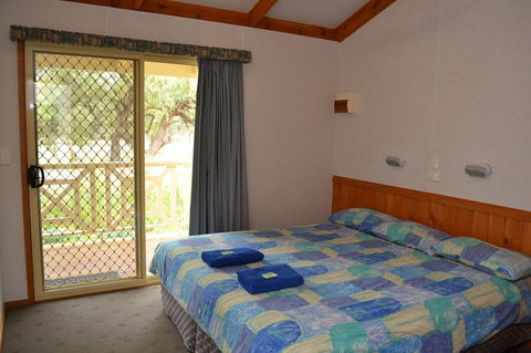Euston Club Cabin Resort - Accommodation Find 1