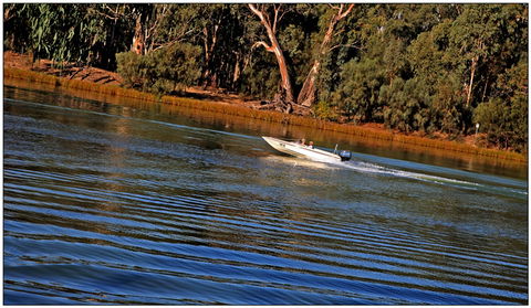 Euston Club Cabin Resort - Accommodation Find 7