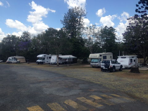Gympie Caravan Park - Queens Park - Holiday Sydney 4