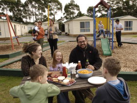 Discovery Holiday Parks  Strahan Cosy Cabins - Accommodation Broken Hill 3