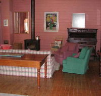 The Old School Country Retreat - WA Accommodation