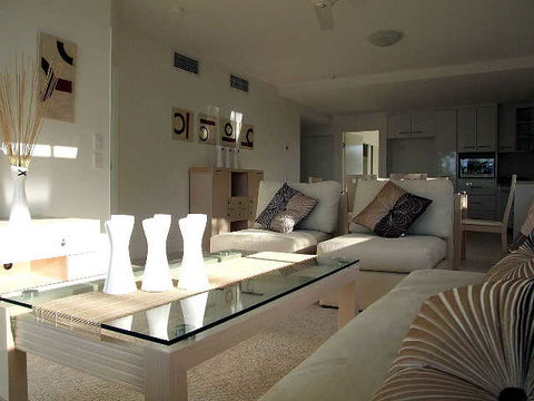 Tingeera Luxury Beachfront Apartments - Accommodation Australia 1