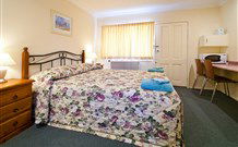 Parkhaven Motel - Goulburn - YWait Travel 0