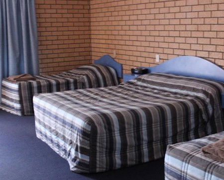 Comfort Inn Warwick - YWait Travel 1