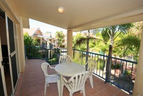 Beach Court Holiday Villas - Carnarvon Accommodation 4
